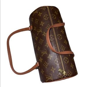 ‼️SOLD‼️ Authentic Louis Vuitton Papillon 26